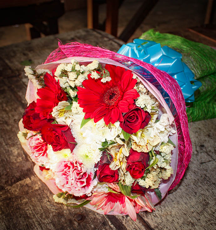 Tin's Flower Shop Flowers Delivered to Burgos in Pangasinan FREE